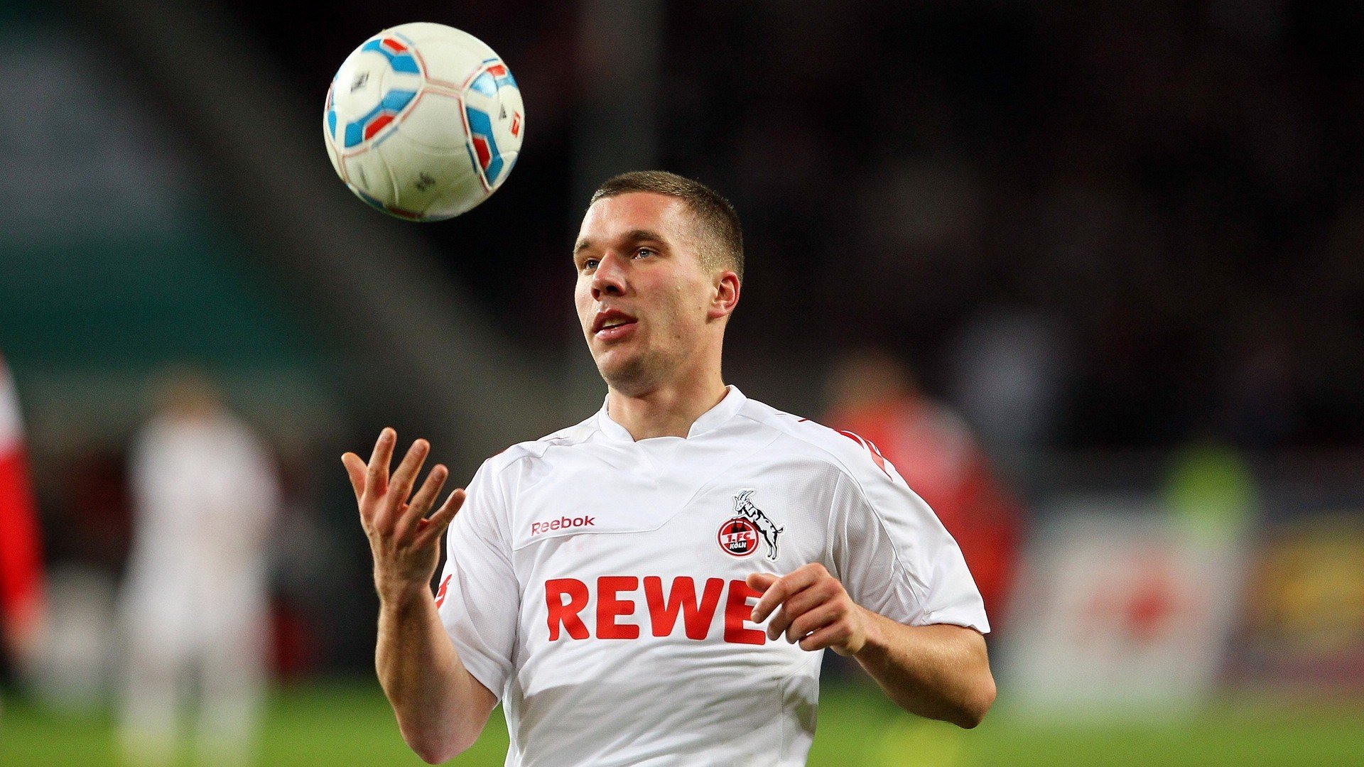 开云体育手机版下载-基层足球教练专业能力不足，作为足球教练应该具备什么素养